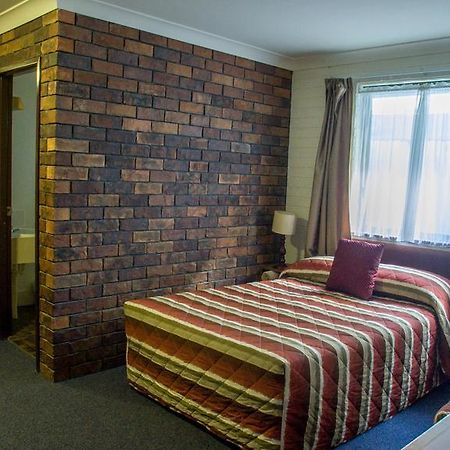 טוויד הדס Arabella Motor Inn מראה חיצוני תמונה