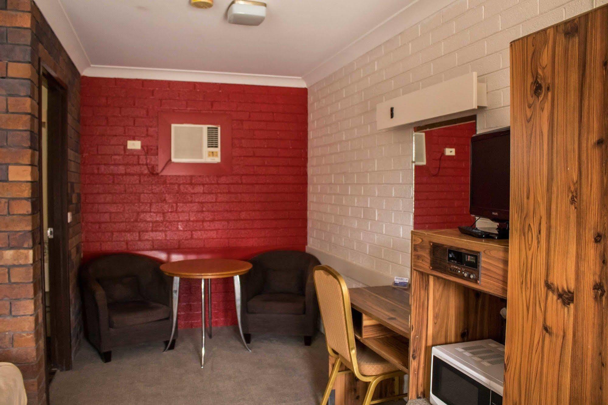 טוויד הדס Arabella Motor Inn מראה חיצוני תמונה